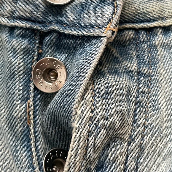 Abercrombie ripped jeans - Picture 3 of 6